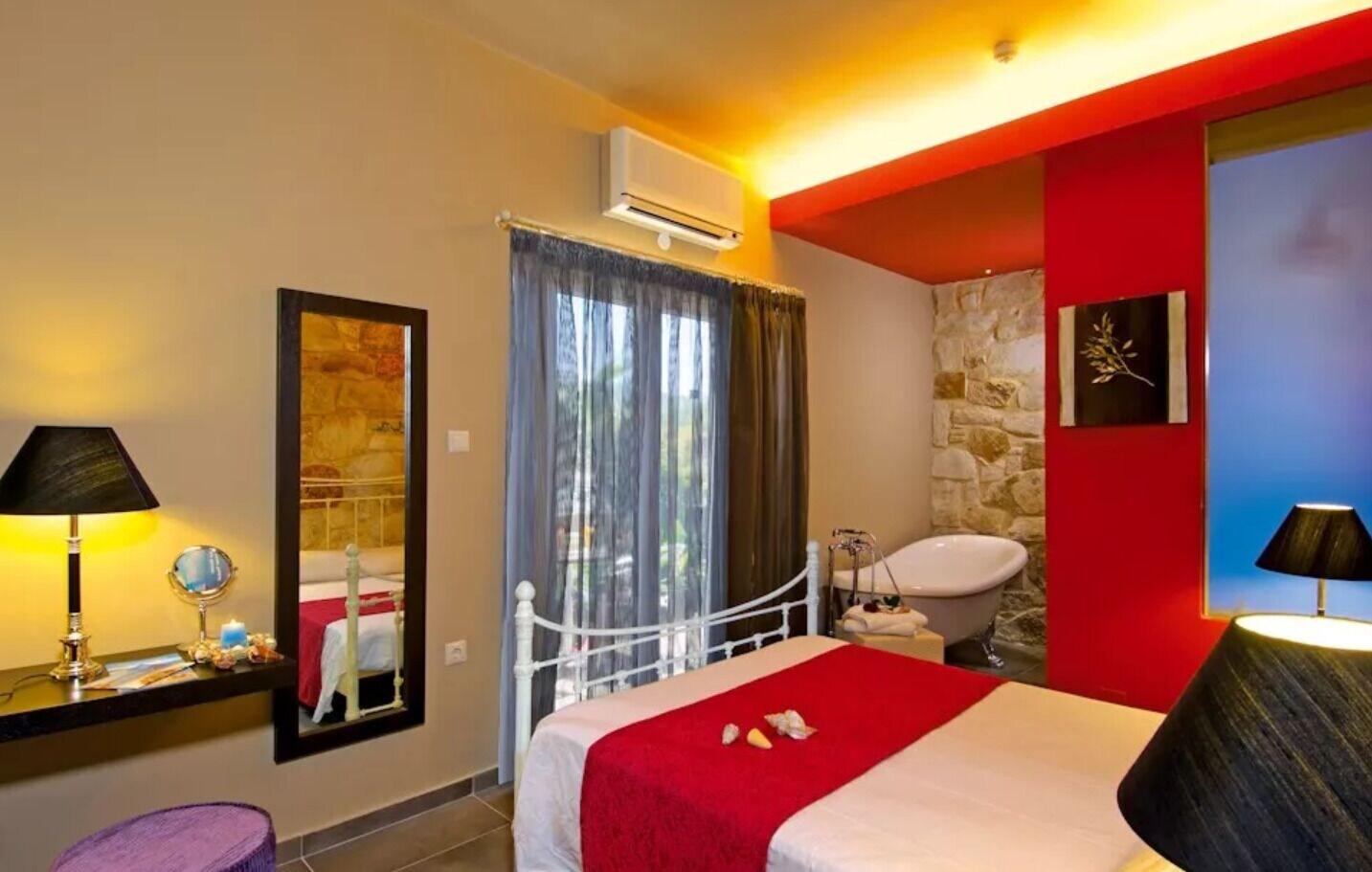 Mistral Hotel - Singles Only Maleme  Exterior photo